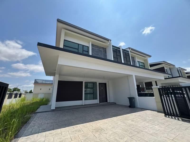 TAMAN IMPIAN EMAS (HONEYDALE RESIDENCE) - 1