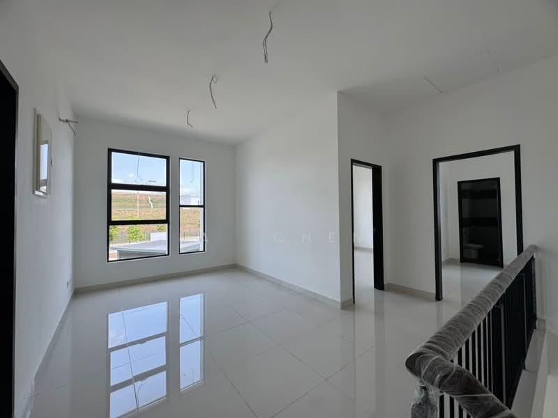 TAMAN IMPIAN EMAS (HONEYDALE RESIDENCE) - 2