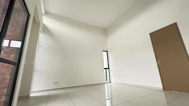 CORNER LOT M3 Residence Sungai Merab Bangi Terrace House - 5