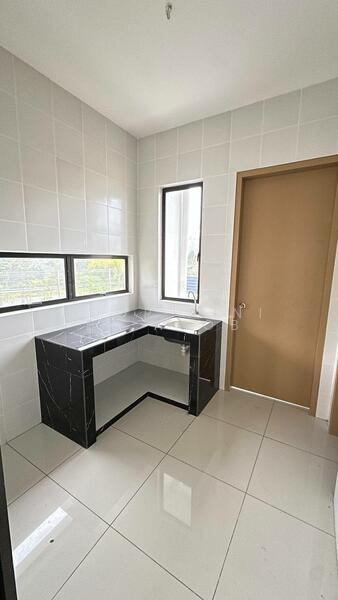 CORNER LOT M3 Residence Sungai Merab Bangi Terrace House - 2