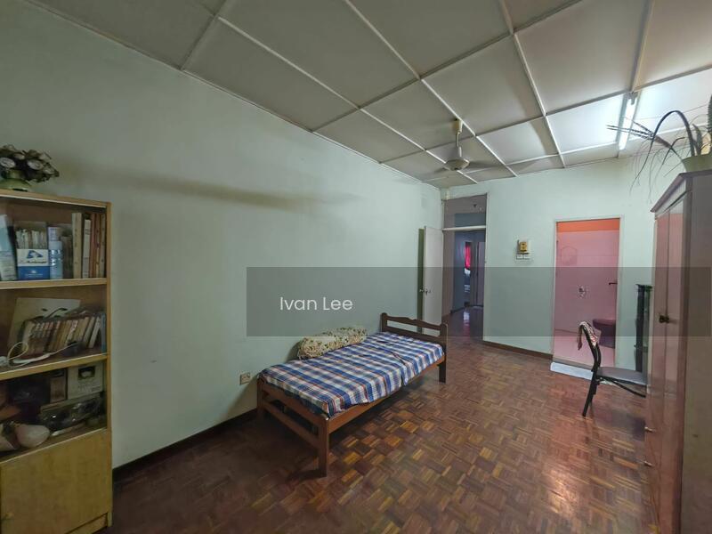 Terrace house at SS2 - 5