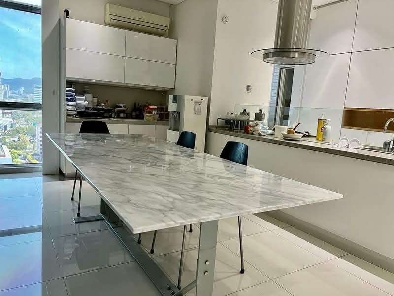 Mayfair Condominium - 4