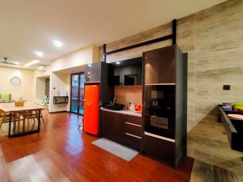 Bandar Sungai Long - 3