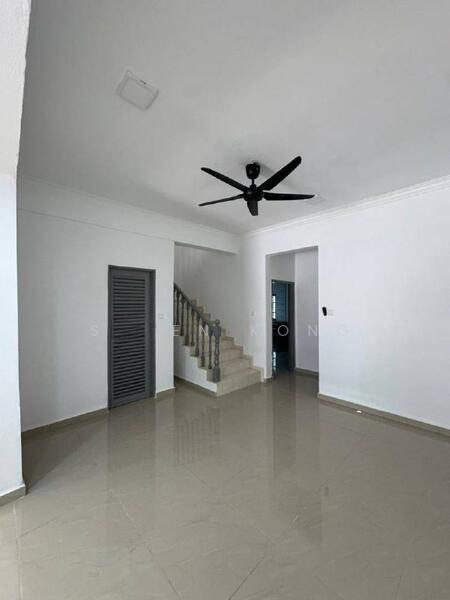 Taman Johor Jaya - 4