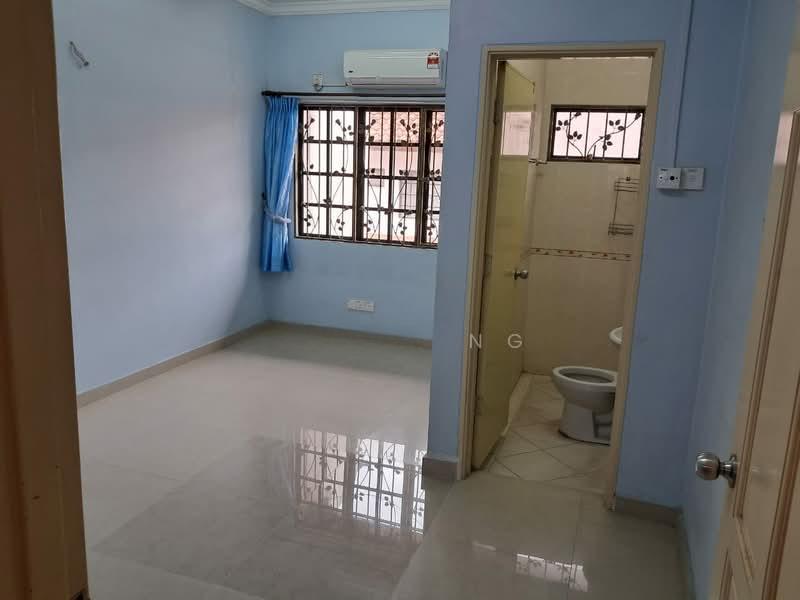 Bandar Tun Hussein Onn - 3