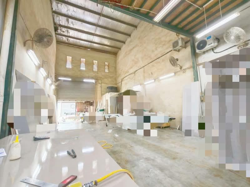 Kawasan Perindustrian Mount Austin - 2