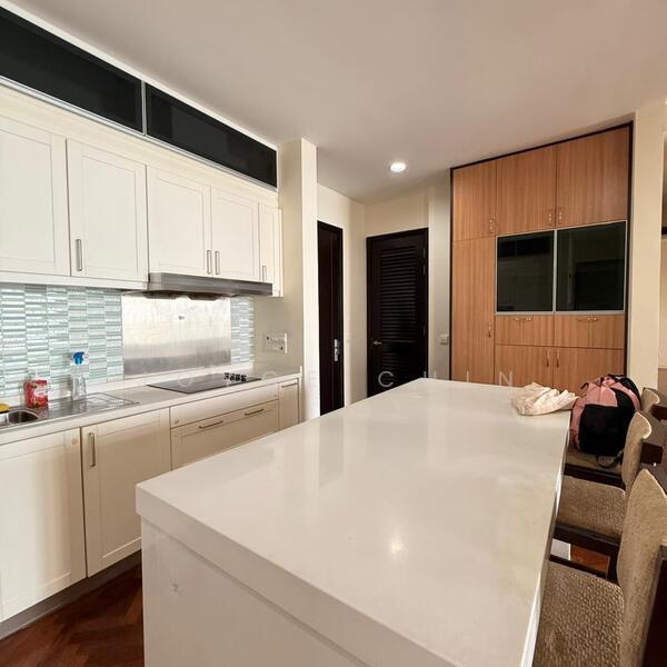 Quayside Seafront Resort Condominiums - 3