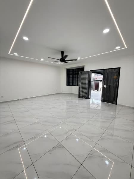 Taman Ungku Tun Aminah - 2