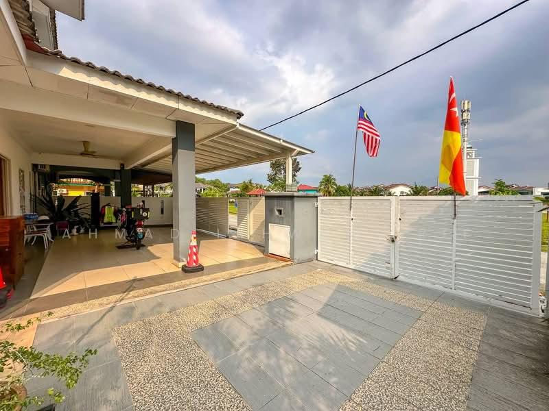 Bandar Tasik Kesuma - 3