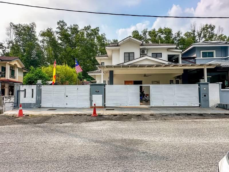 Bandar Tasik Kesuma - 1