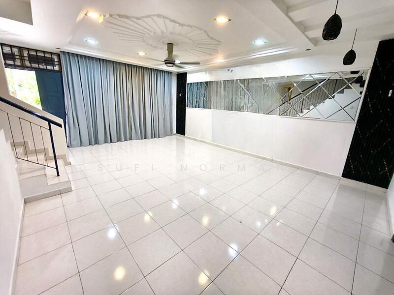 Taman Nusa Indah - 1