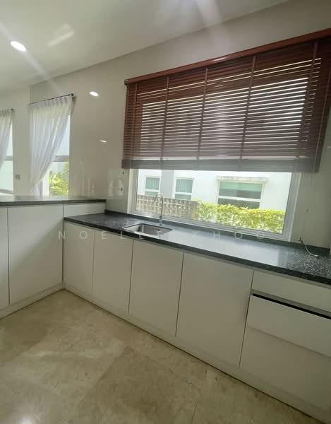 Noble Park Grand Pool Villas East Ledang - 3