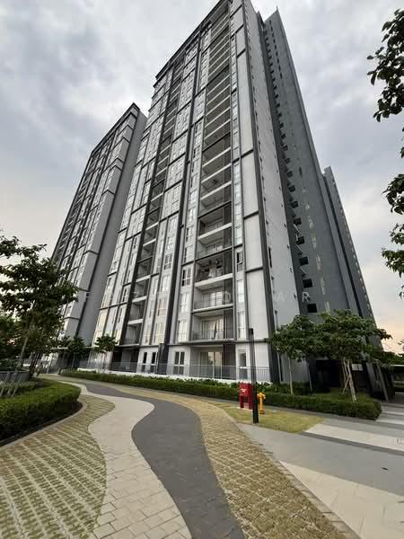 Lakefront Residence - 5