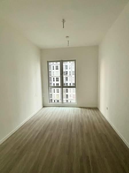 Lakefront Residence - 3