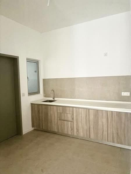 Lakefront Residence - 2