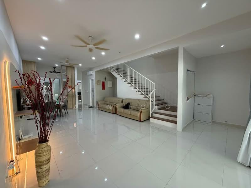 Viluxe at Aspen Vision City - 2