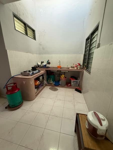 Taman Ungku Tun Aminah - 4