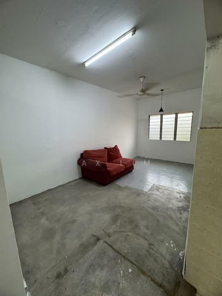 Flat PKNS Section 7 - 4