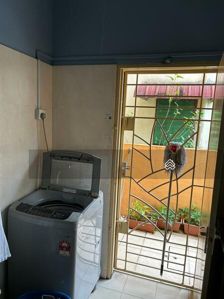 Menglembu Kledang Permai 2 Storey House - 5