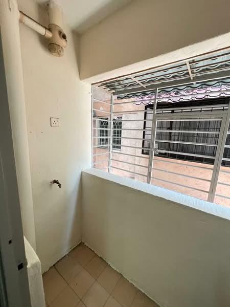 saujana apartment - 4