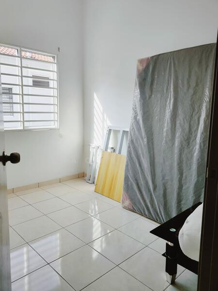 Taman Idaman Lukut - 5