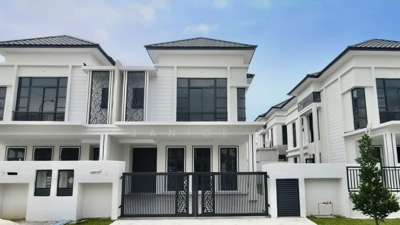 Setia Tropika Setia Tropika Setias Trooikas - 1