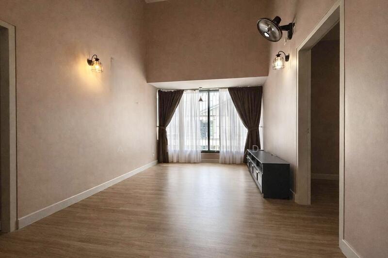 Elmina Green Three - 4