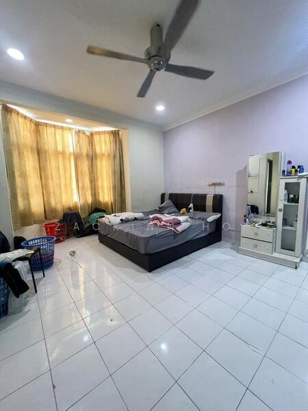 Price Dropped Renovated & Partially Furnished 2 Sty Bukit Tinggi 1 Klang - 4