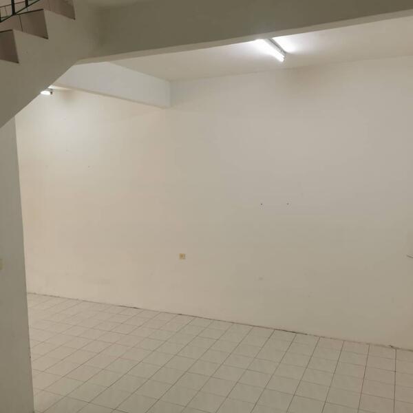 Pusat Perniagaan Jalan Raja Uda - 4
