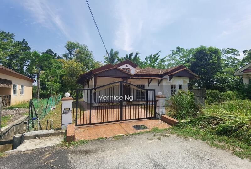 Pantai Sepang Putra - 1