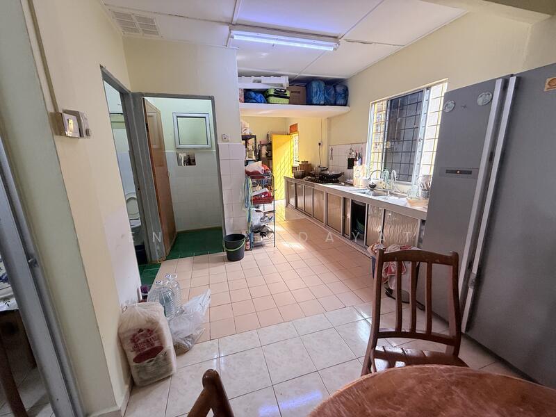 Single storey terrace Bandar kinrara - 4