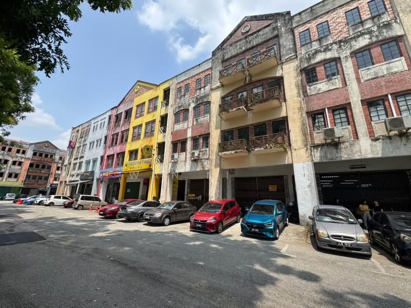 Kulai Bandar Indahpura - 1