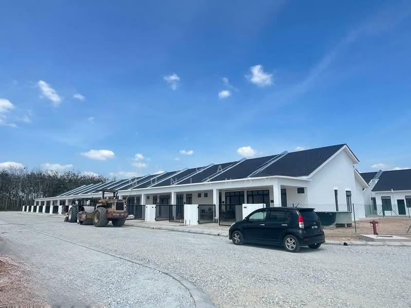 RUMAH TERES SETINGKAT DI KUBANG PASU - 1