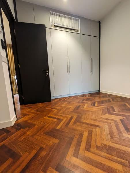 Avira Medini Iskandar - 5