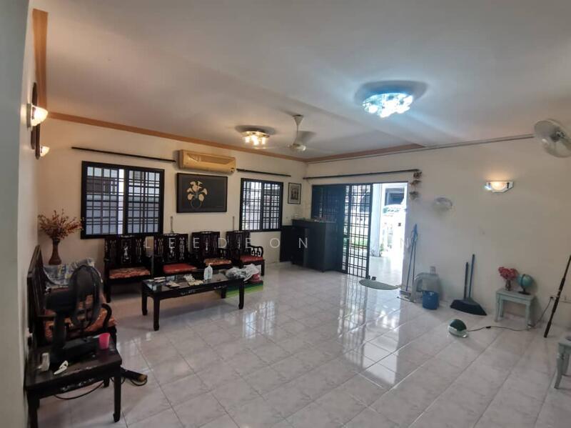 Straits Court - 5