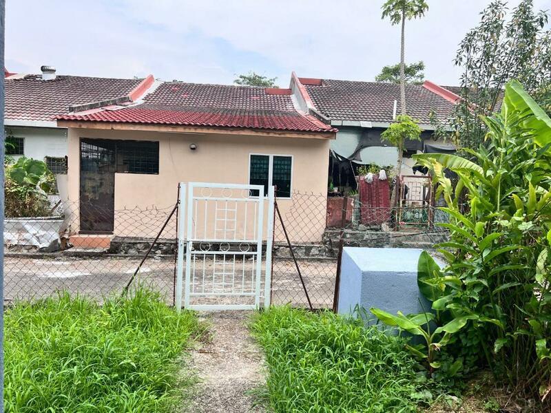 Taman Desa Cempaka Nilai - 2