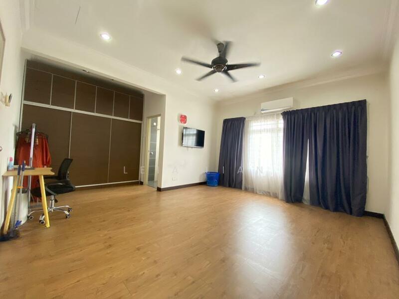 Bandar Saujana Putra - 4