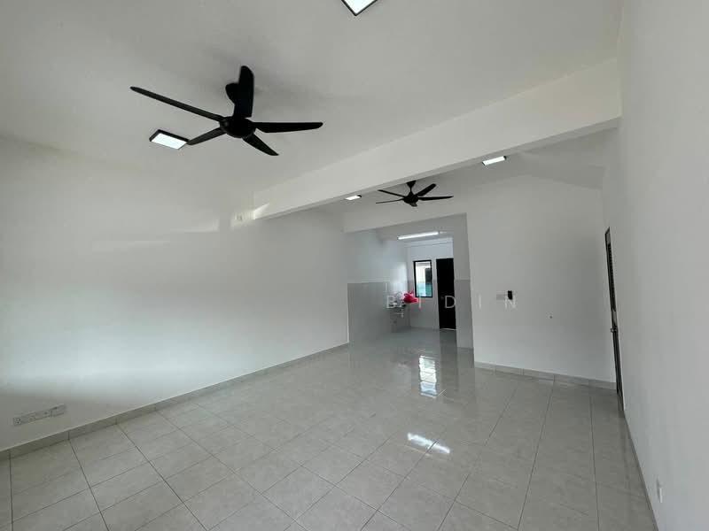 Bandar Puncak Alam - 2