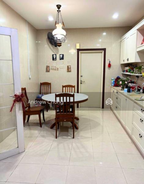 Mayfair Condominium - 4