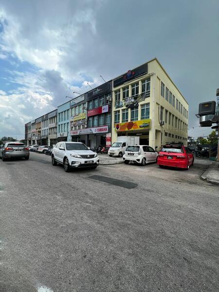 Taman Mount Austin 3 Storey Commercial Shoplot 24x70 - 3
