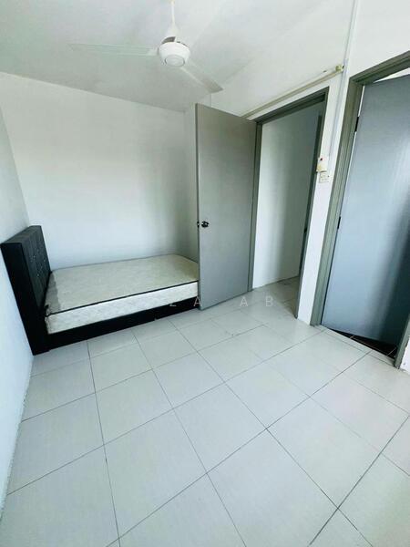 taman saujana palma jenaris - 5