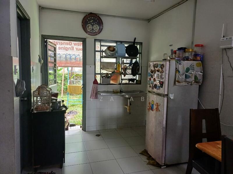 taman saujana palma jenaris - 4