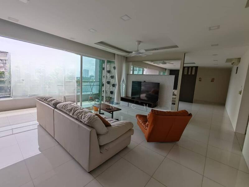 Central Park condominium - 4
