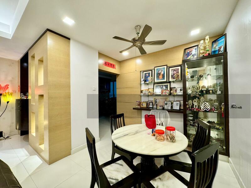 HILLVIEW GARDEN 3 STY TERRACE at RENOVATED - 3