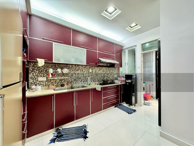 HILLVIEW GARDEN 3 STY TERRACE at RENOVATED - 4