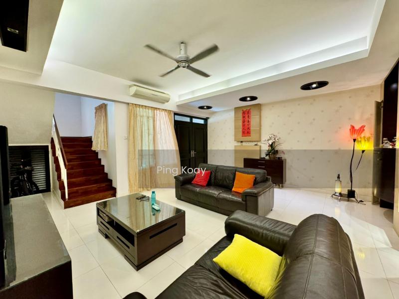 HILLVIEW GARDEN 3 STY TERRACE at RENOVATED - 2