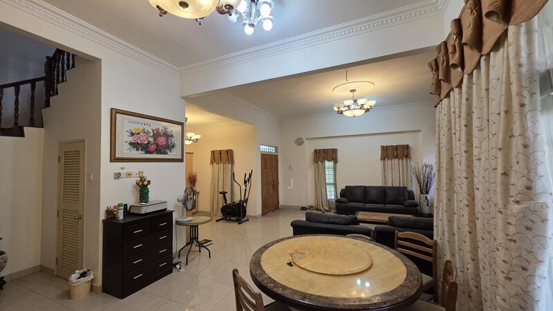 Anggerik Eria, Kota Kemuning - 4