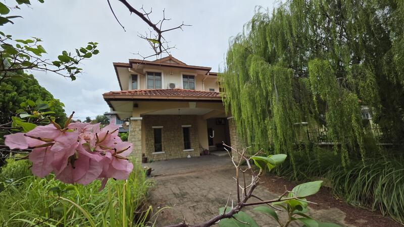 Anggerik Eria, Kota Kemuning - 1