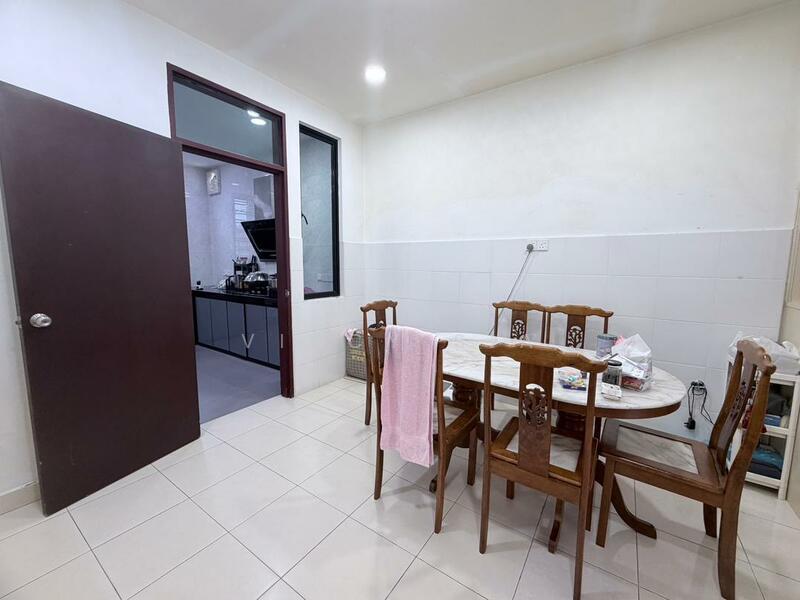 Taman Austin Duta, Jalan Austin Duta 2 - 3