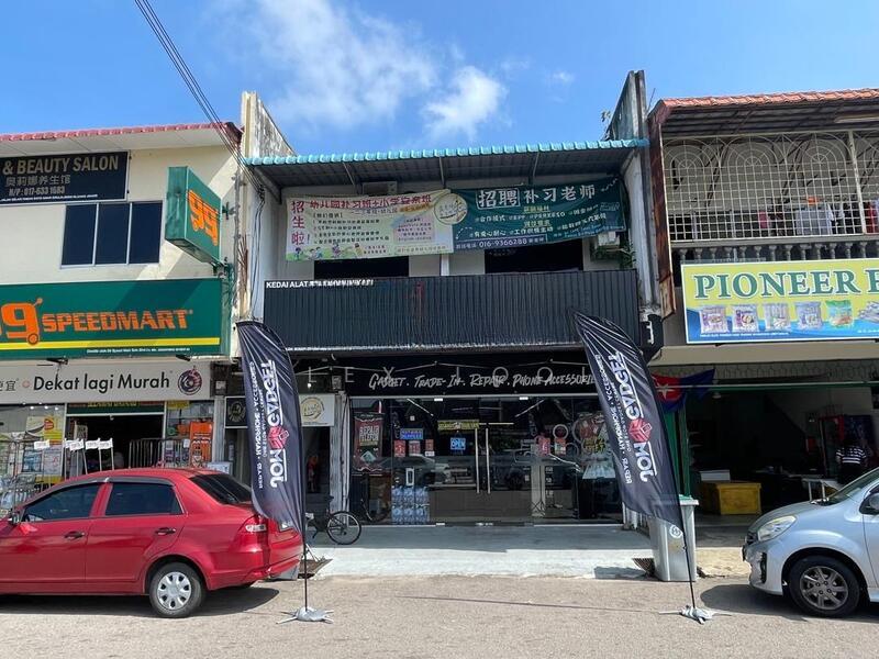 Kluang taman Dato Amar Diraja - 1
